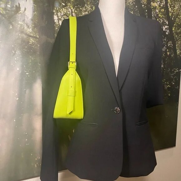 NWT MCM Aren Flap Hobo Bag in Embossed Monogram Leather - Picture 11 of 15